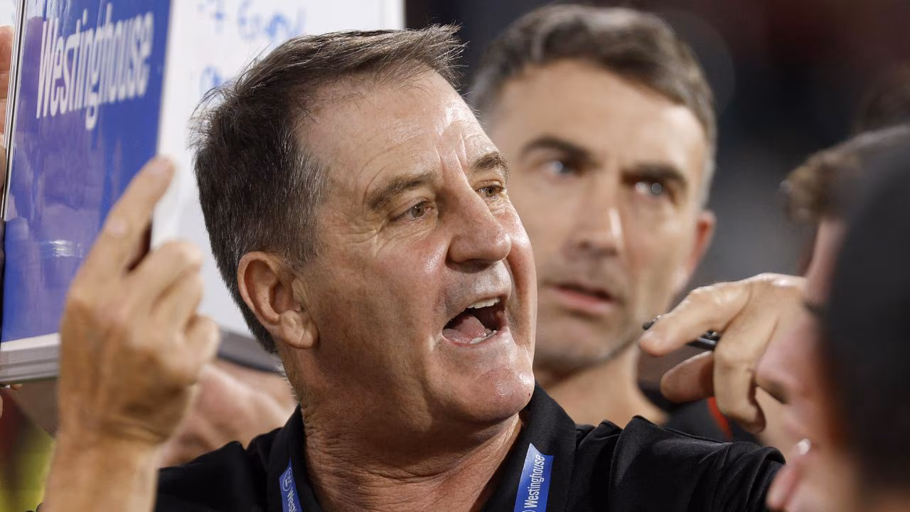 Ross Lyon gives AFL suggestion on interchange caps