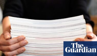 ‘Obvious markers of AI’: doubts raised over winner of short story prize | Books