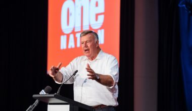 One Nation candidate David Farley faces calls to apologise after comment about Albury GP sparks backlash