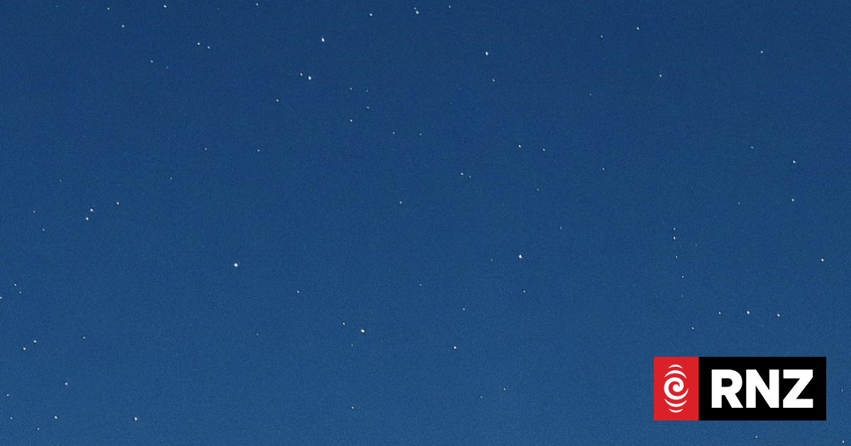 Comet visible in NZ skies for the next week, then gone for 170,000 years
