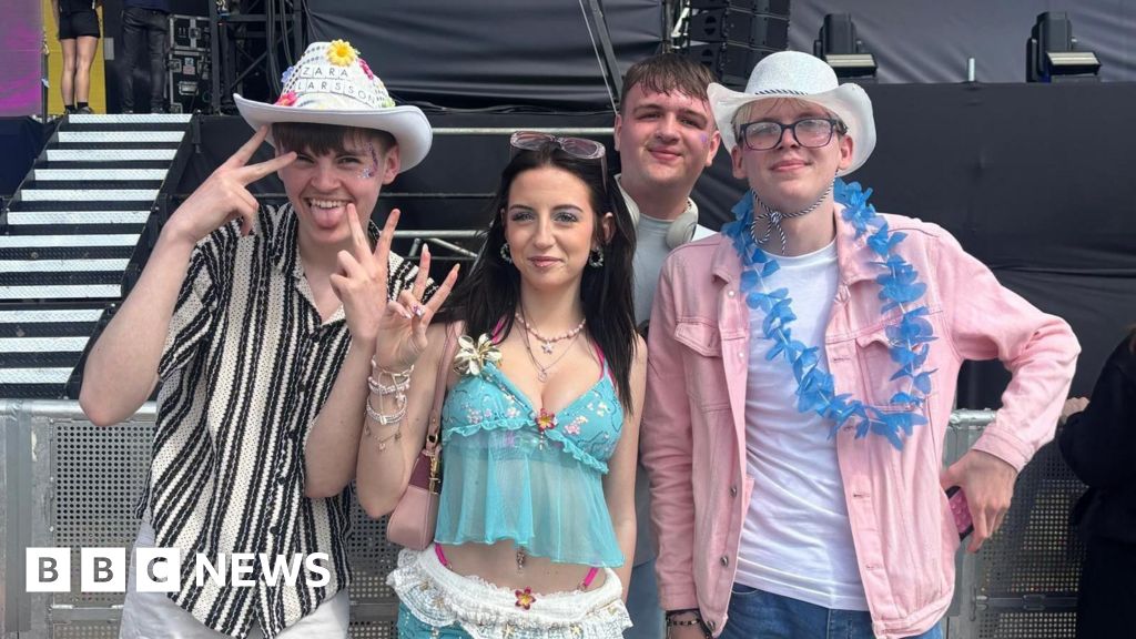 Radio 1's Big Weekend has 'carnival' atmosphere - BBC