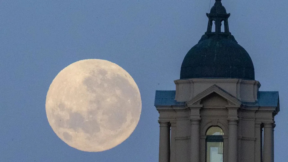Super Moon