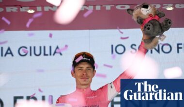 Giro d’Italia: Jonas Vingegaard grabs pink jersey with solo summit stage win | Giro d'Italia