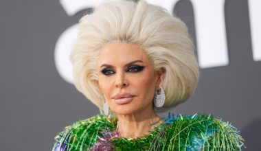 TV star Lisa Rinna debuts shock new look in Cannes