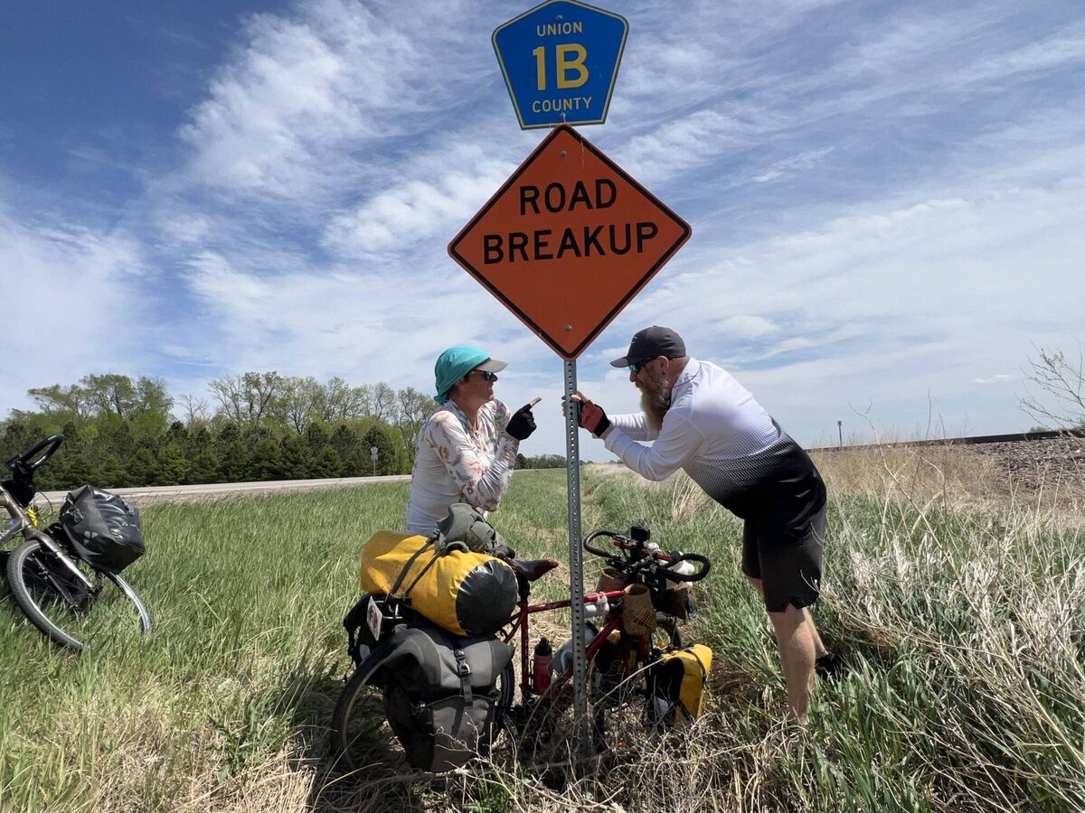 Mark and Ellie having fun during a 'road breakup'. 