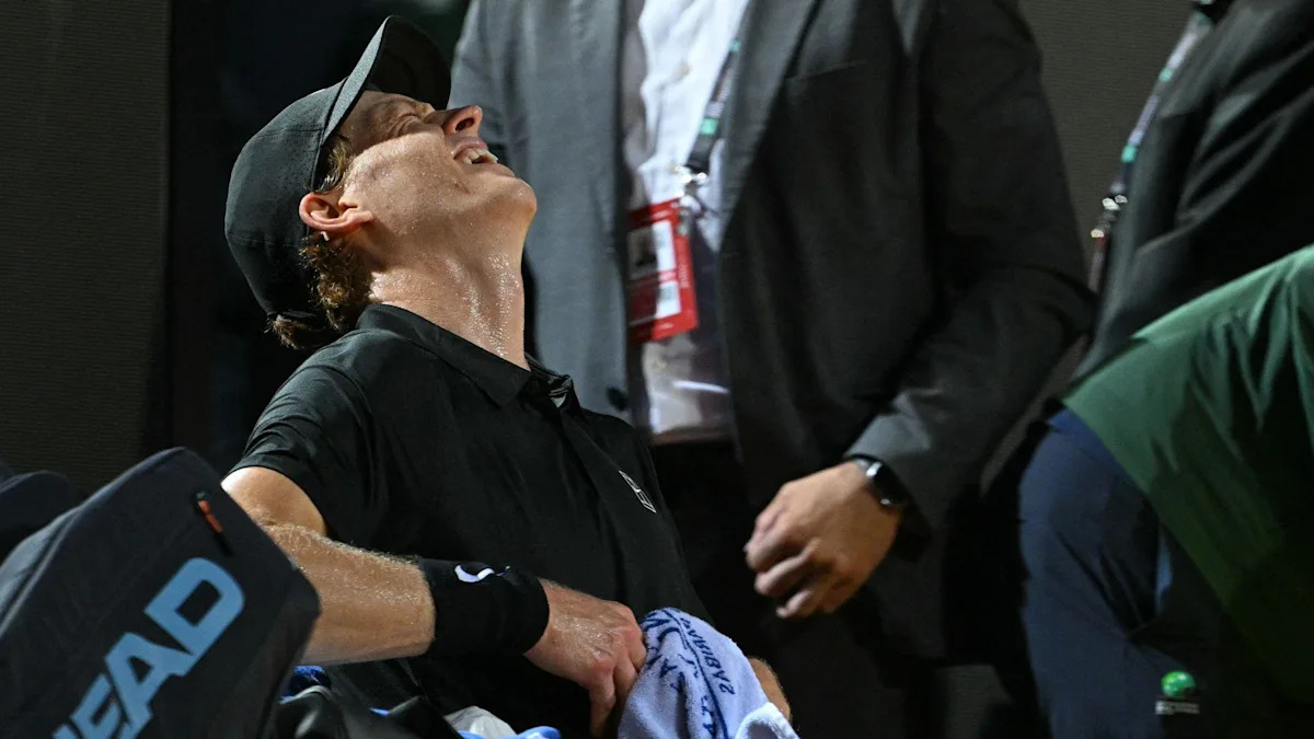 Sinner leading Medvedev before semi-final postponed