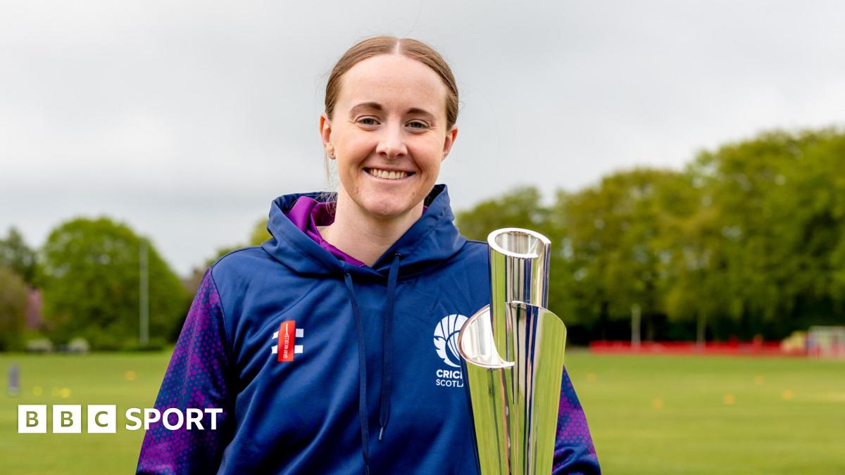 Kirstie Gordon with the Women's T20 World Cup trophy