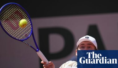 Alex de Minaur cruises through Roland Garros opener as Daria Kasatkina bounces back | French Open 2026
