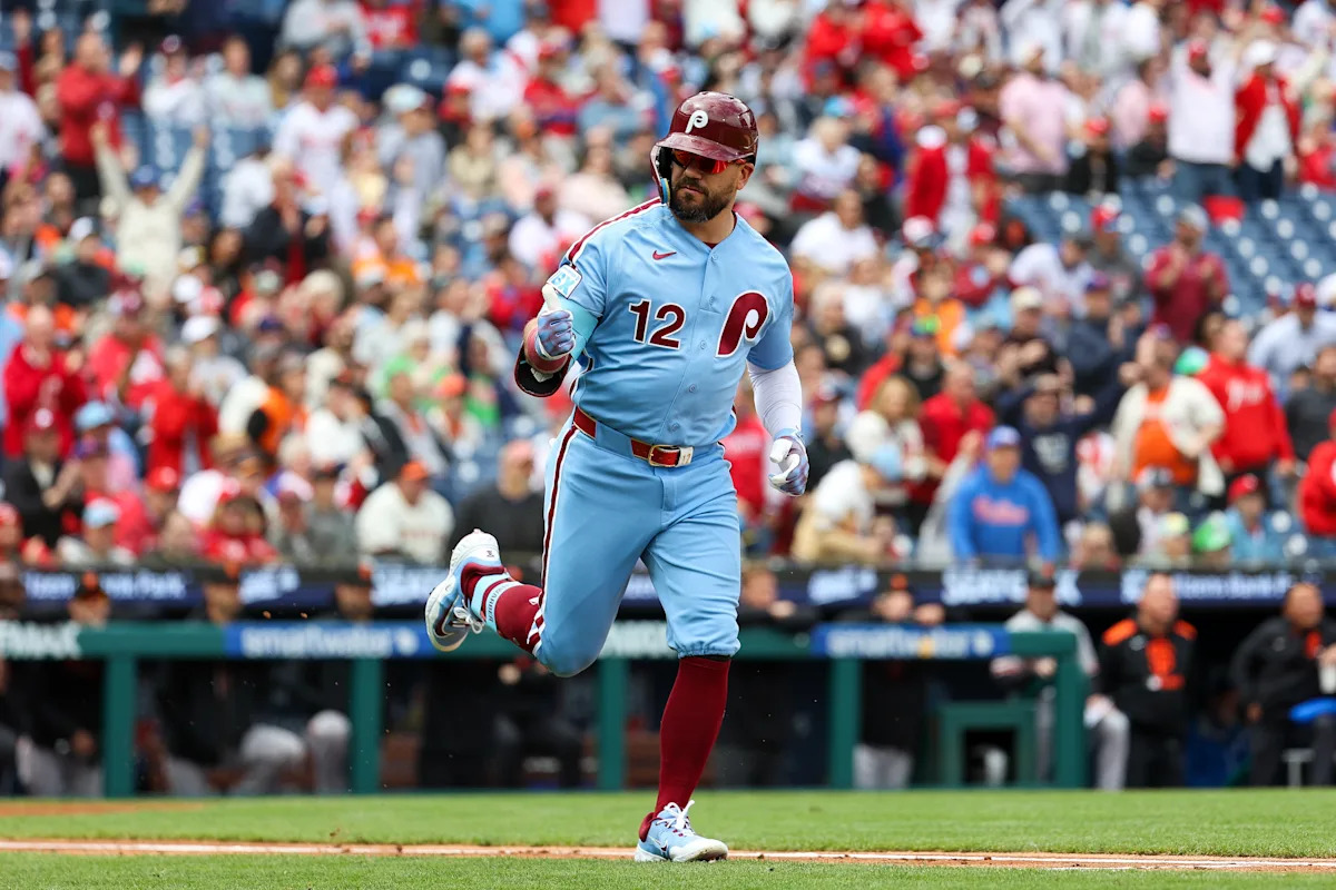 Kyle Schwarber becomes ninth active MLB player to hit 350 home runs, then Phillies walk off Giants to start doubleheader