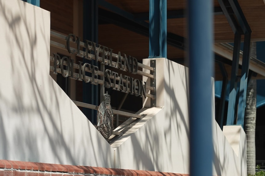 cleveland magistrates court sign