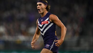AFL legend Matthew Richardson says Fremantle ‘want for nothing’ in pursuit of historic flag