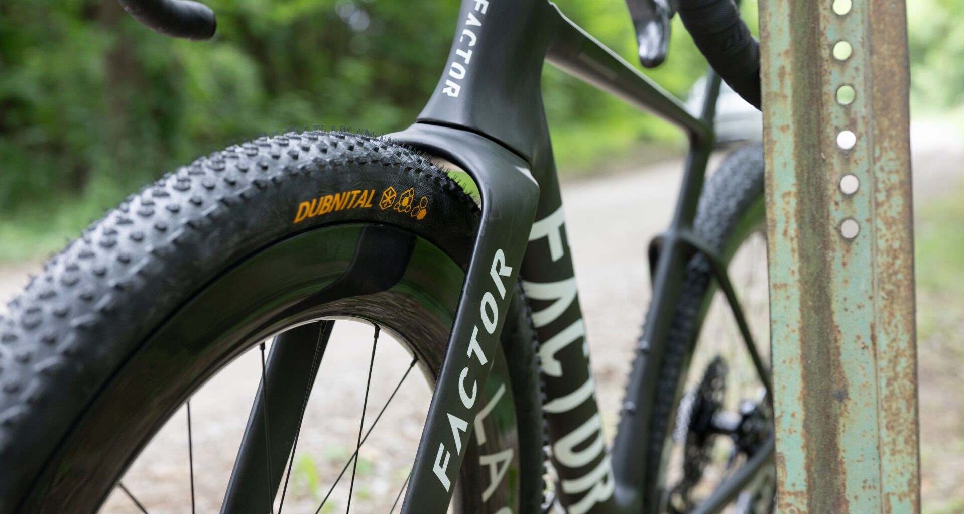 Factor ONE, but make it gravel - A closer look at the wide-tyred Factor prototype at Unbound