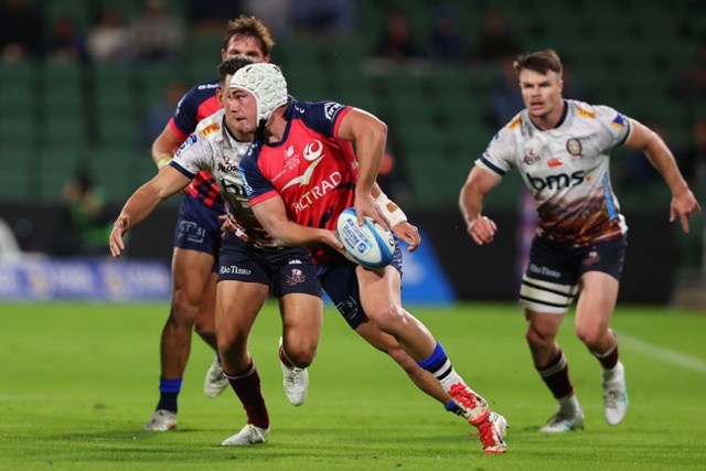 Western Force snare thrilling win over Queensland Reds to maintain finals hopes