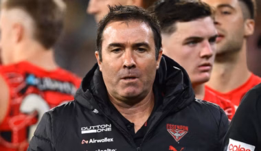 Essendon slump to bottom of AFL ladder, crisis worsens