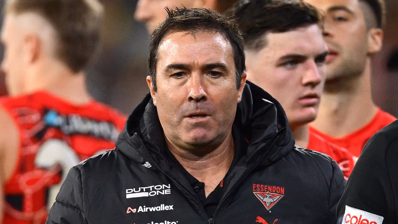Essendon slump to bottom of AFL ladder, crisis worsens