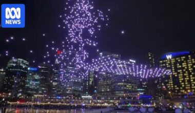 How did almost 90 drones crash during Sydney's Vivid festival?