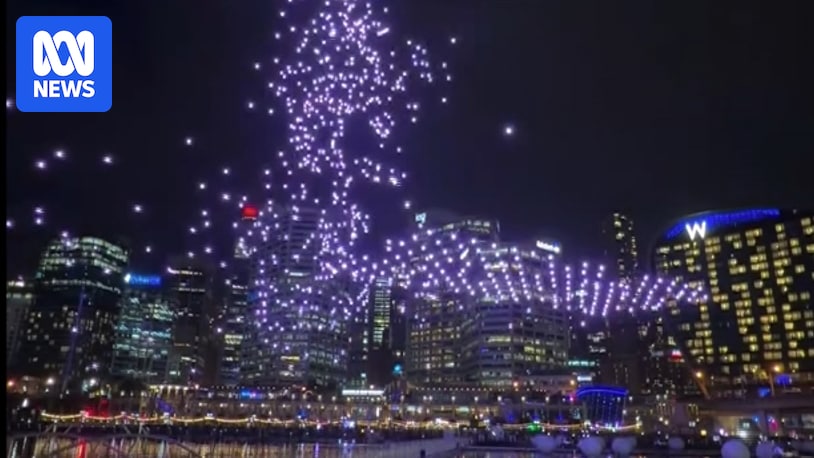How did almost 90 drones crash during Sydney's Vivid festival?