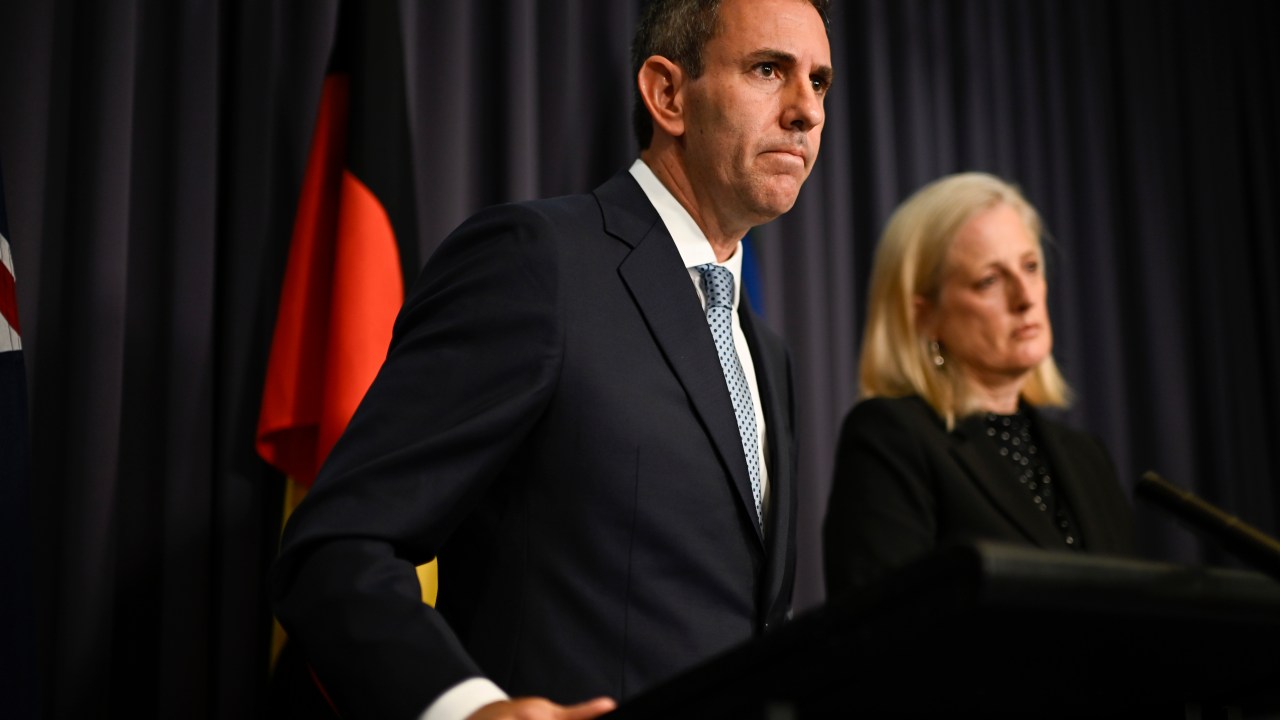 Labor eyes $300 tax sweetener as pressure mounts on cost-of-living despite numerous spending warnings