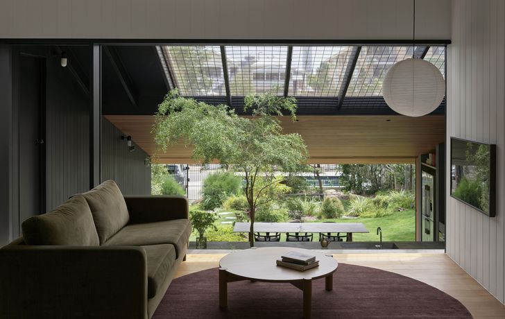 The reconfigured Niwa House, enlarged by just 30 square metres, is now better connected to its garden, designed by Prandium Studio.
