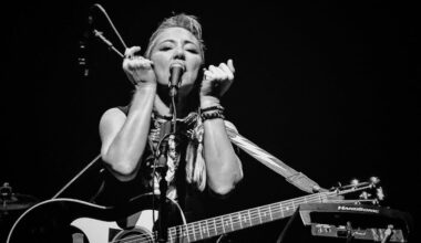 KT Tunstall performs a sing-along show of throwbacks including ‘Suddenly I See’ at Perth’s Astor Theatre