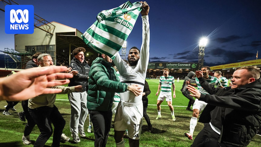 Scottish Premier League title race goes to final day with Hearts leading Celtic by one point