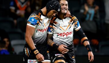 NRL round 13 LIVE: Tigers build strong first-half lead over Bulldogs