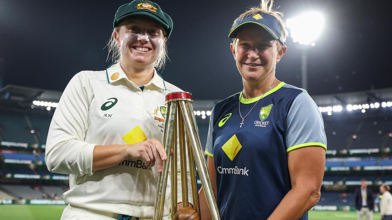 Cricket: Australian women’s coach Shelley Nitschke extends contract