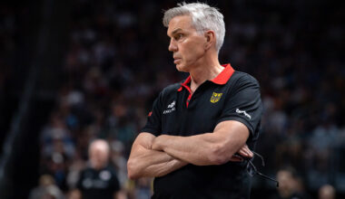 'Negotiations ongoing' between Breakers and coaching legend
