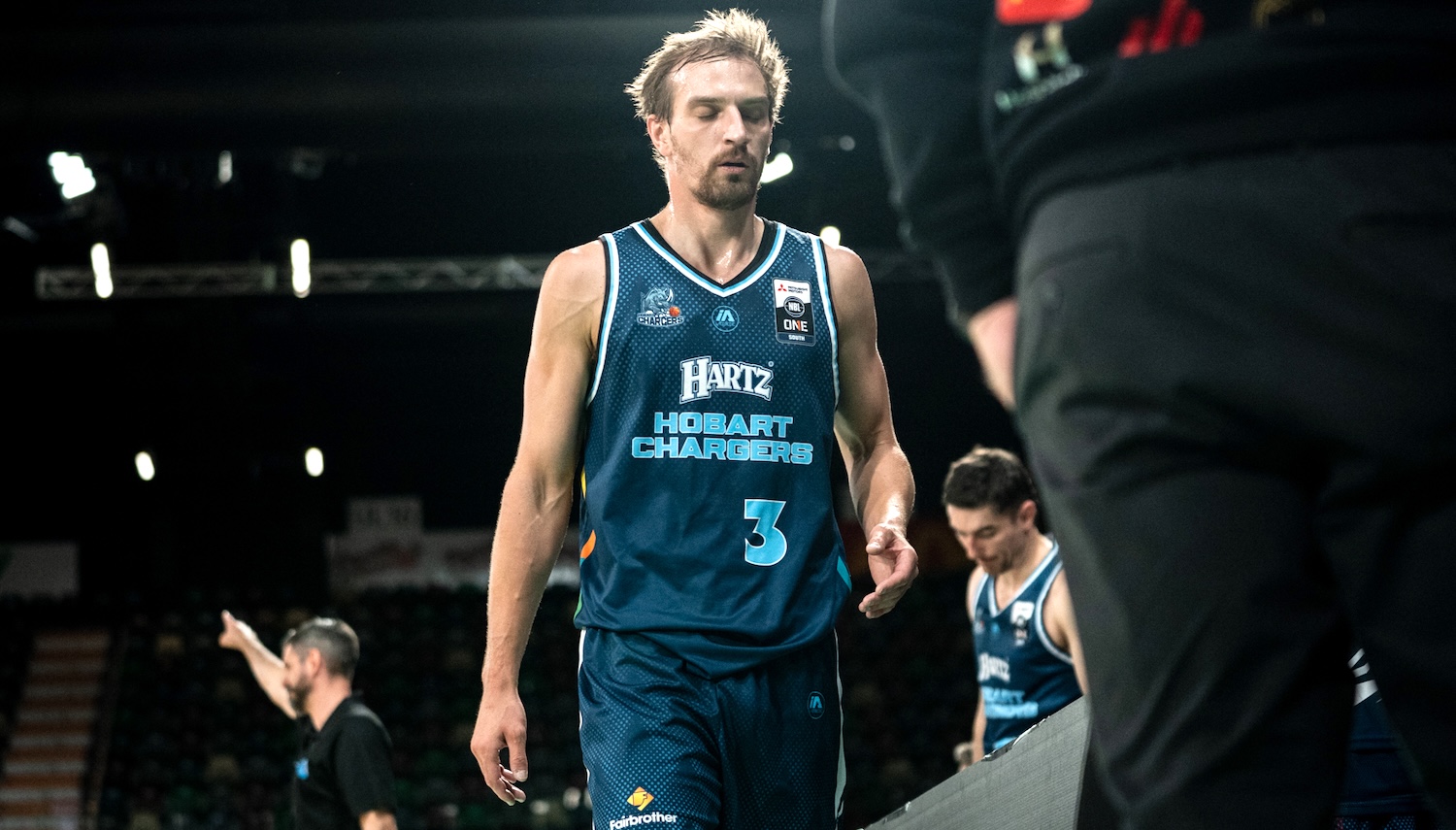 Drmic powers Chargers in 75% FG 29-point statement