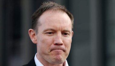 Buyer beware: Former AFL coach warns against “emotional toll” of the role