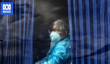 Australian government finalising plans to bring hantavirus cruise ship passengers home