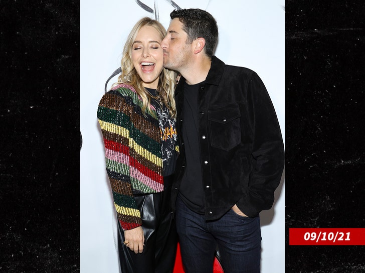 sub-jason-biggs-jenny-mollen-getty-1