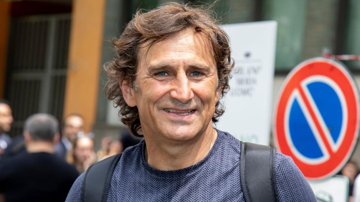 Motorsport icon turned Paralympic gold medallist Alex Zanardi dies aged 59