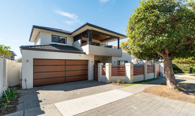 $1 million sale in 2021, for four by two, double storey home in Doubleview on 458sqm block, built 2015. 