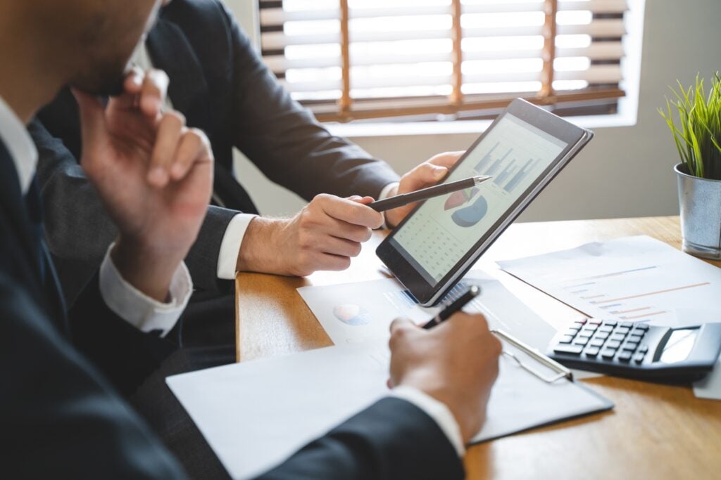 She Saved $100K And Met With A Financial Advisor Who Told Her To Invest $90K Of It. Will She Listen? 'The Value Of A Dollar Is Declining, But…'