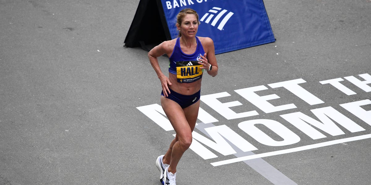 Why You Should Listen to Music on Your Easy Runs, Just Like Pro Sara Hall
