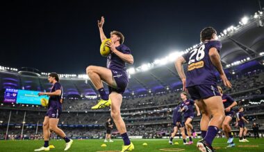 AFL live updates: Walyalup (Fremantle) Dockers go for record 10th win against Euro-Yroke (St Kilda)