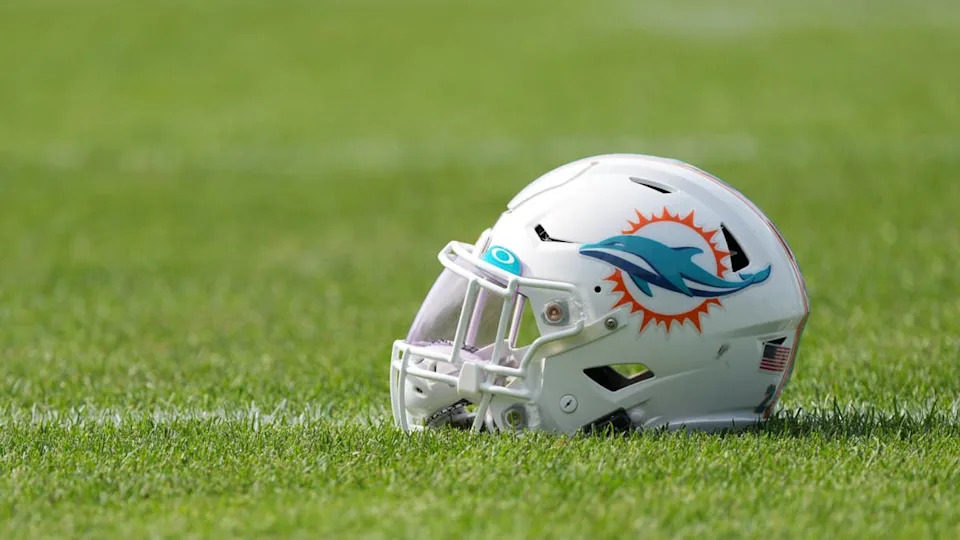 Detailed view of <a class="link " href="https://sports.yahoo.com/nfl/teams/miami/" data-i13n="sec:content-canvas;subsec:anchor_text;elm:context_link" data-ylk="slk:Dolphins;sec:content-canvas;subsec:anchor_text;elm:context_link;itc:0" data-yga="{"yLinkElement":"context_link","yModuleName":"content-canvas","yLinkText":"Dolphins","ySubModuleName":"anchor_text","yHasCommerce":false}">Dolphins</a> helmet. (Photo by Robin Alam/Icon Sportswire via Getty Images)Icon Sportswire&sol;Getty Images