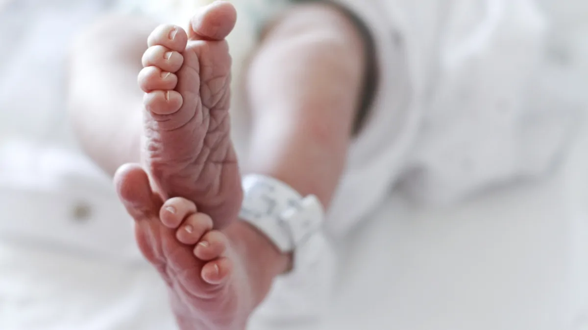 Alabama mum sparks baby name debate after hospital rejects daughter’s unusual name Xfrgolszzzxy