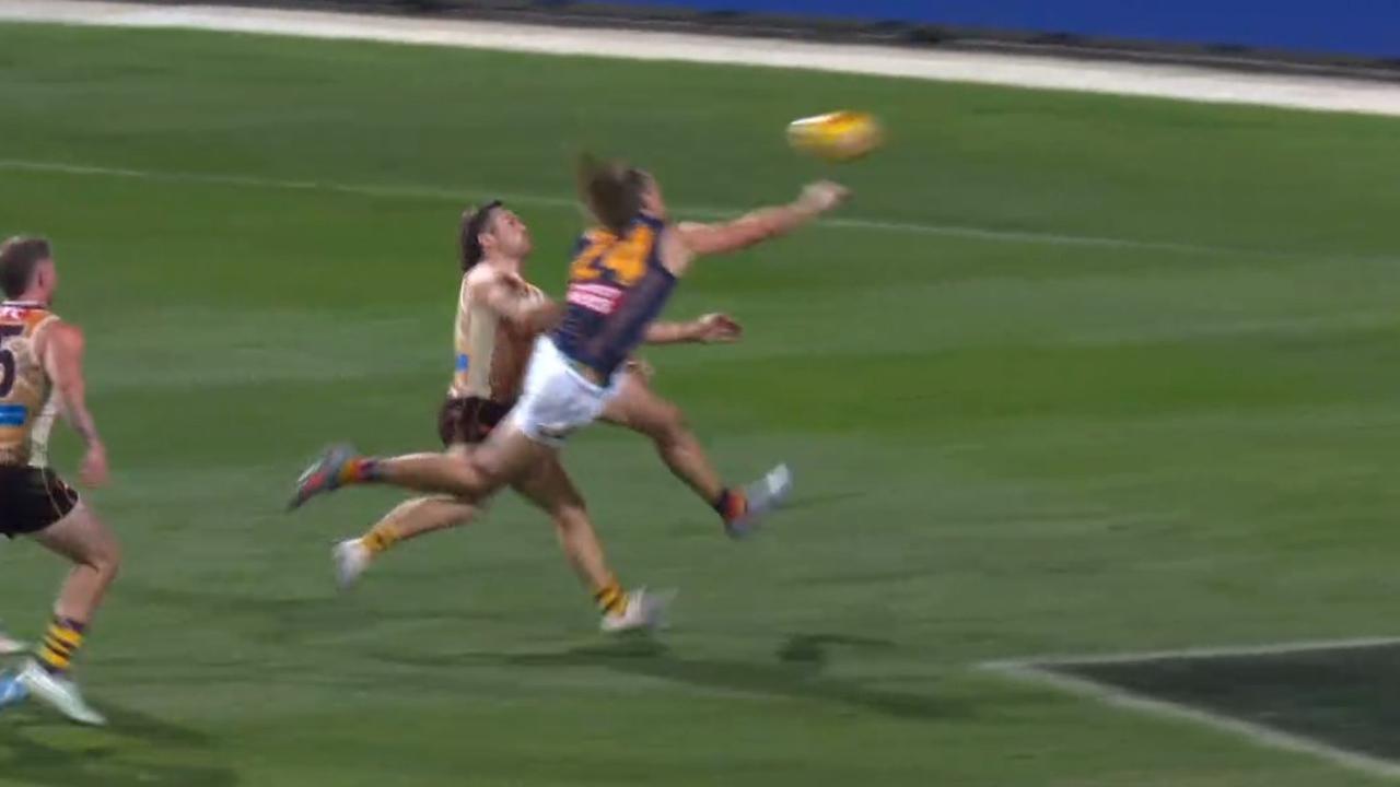 ‘Gee it’s a big call’: Contentious umpiring decision in Adelaide Crows vs Hawthorn