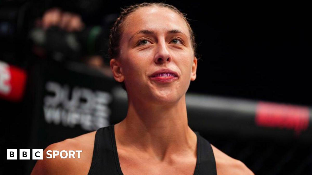 Dakota Ditcheva is wearing a gumshield and smiling