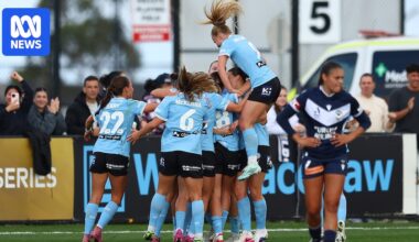 Melbourne City books A-League Women's grand final spot after stunning Shelby McMahon goal