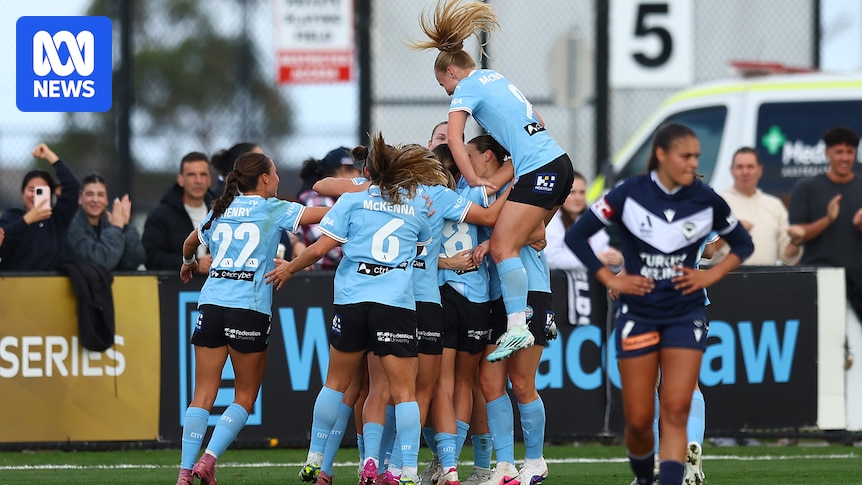 Melbourne City books A-League Women's grand final spot after stunning Shelby McMahon goal