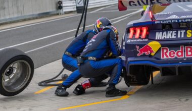 Triple Eight fined for loose wheel in Brown pit stop