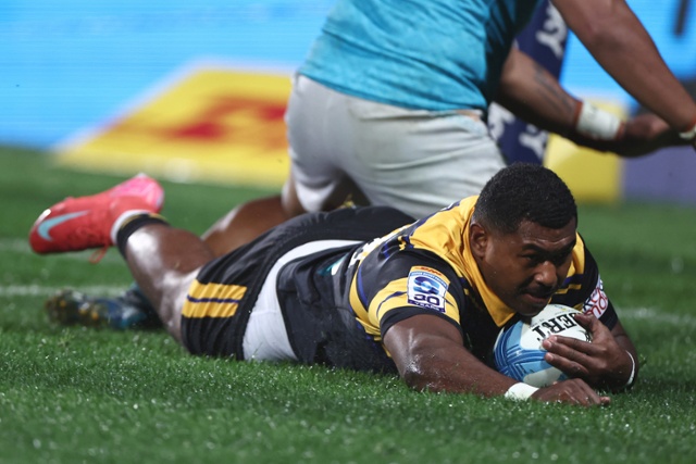 Clinical Hurricanes put Moana Pasifika to the sword