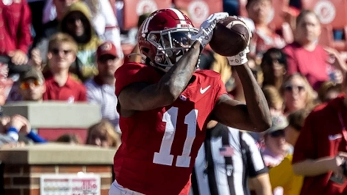Former Alabama receiver signs his first NFL contract