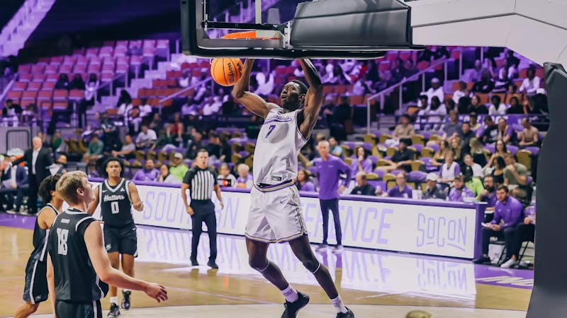 Men’s basketball recruits center Abdulai Fanta Kabba through transfer portal
