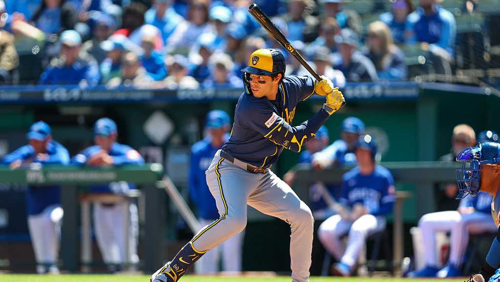 Brewers’ Christian Yelich reinstated from injured list