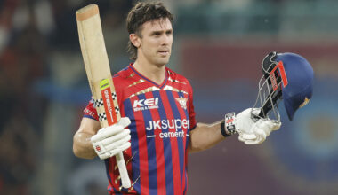 Marsh's ton keeps Lucknow's faint playoffs hopes alive