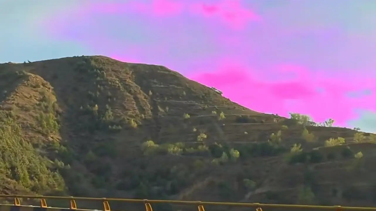 Oppo Find X9 Ultra users report strange pink tint issue in videos
